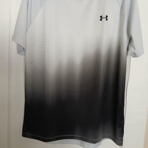 Under Armour Men’s Ombre Performance Tee in Light Gray and Black